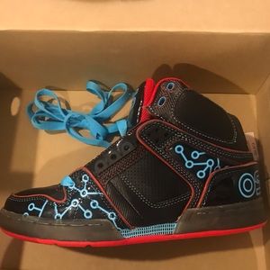 BRAND NEW Osiris Size 6